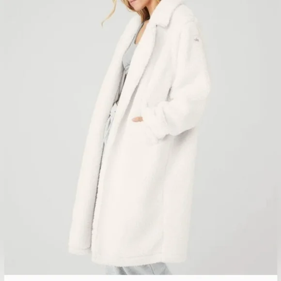 EUC ALO Yoga Oversized Sherpa Faux Fur Trench Coat Ivory Size XS - Picture 3 of 11